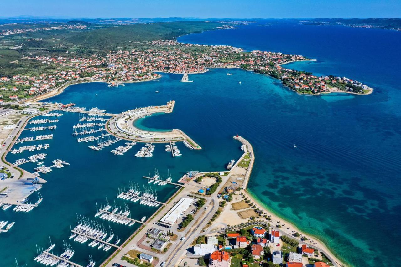 Apartments By The Sea Sukosan, Zadar - 6229 Ngoại thất bức ảnh